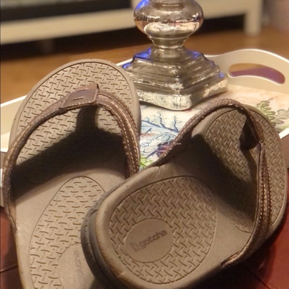 gotcha flip flops